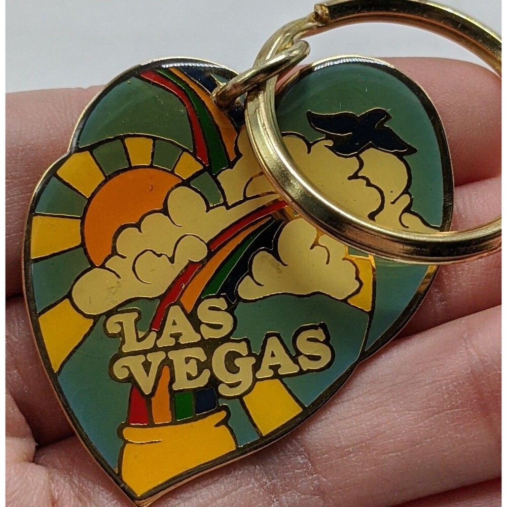 Vintage Las Vegas Double Heart Rainbow Pot Of Gold Keychain 2"